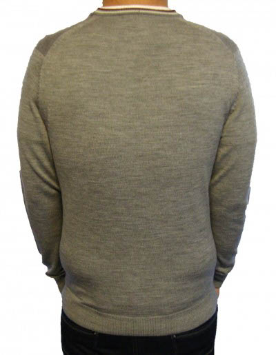 K8225 Merino Wool V Neck Knitwear garment details