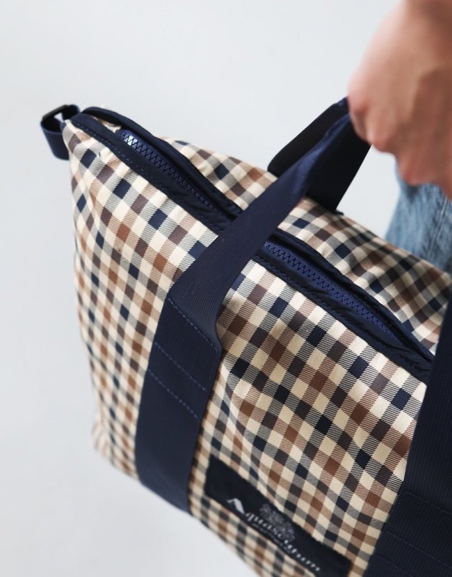 Iconic Club Check Bag Club/Check-28